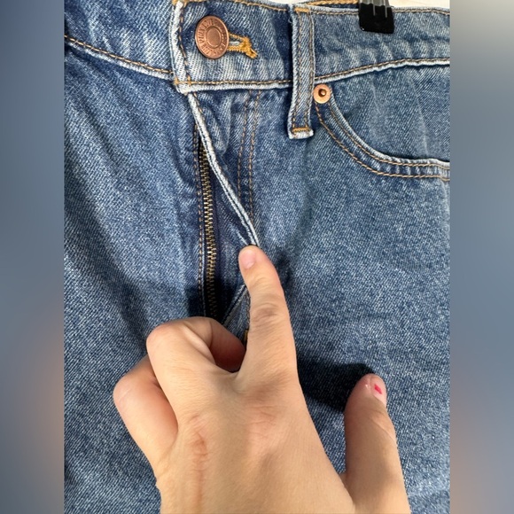 NWT PINK VS Cut Off High Waisted Denim Shorts Medium Wash Size 28 - Picture 3 of 9